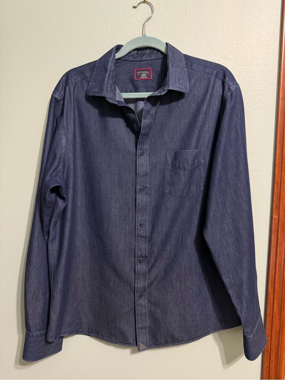 UNTUCKit Men's Long Sleeve Chambray Button Down Shirt Blue Large
